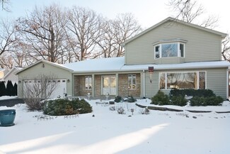 24023 N Lakeside Dr, Lake Zurich, IL 60047