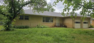 2803 N Monroe St, Hutchinson, KS 67502