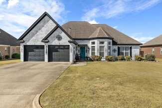 140 Cottonwood Dr, Muscle Shoals, AL 35661