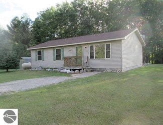 879 Sensabaugh Rd, Lupton, MI 48635