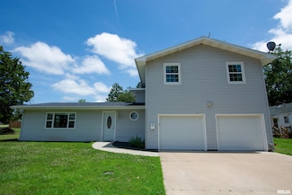 1008 5th Ave, Camanche, IA 52730