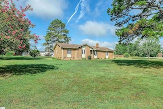 7 Lisa Dr, Williamston, SC 29697