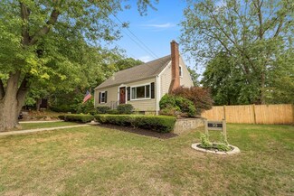 99 Doris Dr, North Weymouth, MA 02191