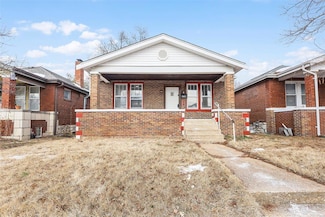 5749 Holly Hills Ave, Saint Louis, MO 63109