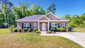10 Beauville Dr, Kinsey, AL 36303