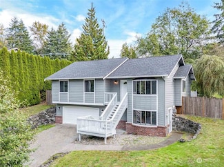 935 Holly Dr, Fircrest, WA 98466