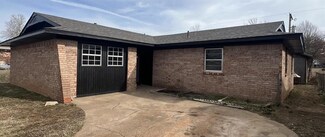 231 S 5th Ave, Stroud, OK 74079