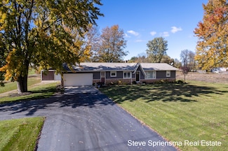 7821 88th Ave, Zeeland, MI 49464