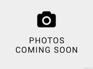 135 E 25th St, Huntington Station, NY 11746