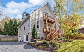 60 Hilltop Dr, Hayesville, NC 28904