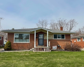 25825 Barbara St, Roseville, MI 48066