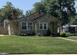 2808 Mccomas Ave, Kensington, MD 20895