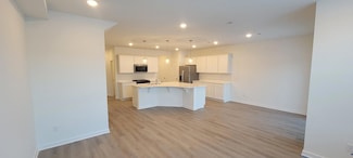 10384 Glacier Ln N, Maple Grove, MN 55369
