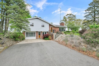 27234 Curtis Dr, Edwardsburg, MI 49112
