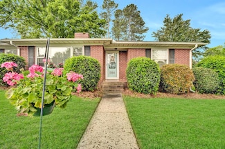 1104 Jefferson St, Greenwood, SC 29646