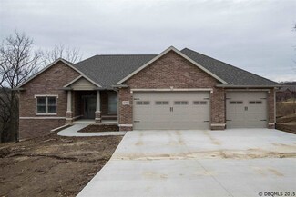 16 River Ridge Dr, Bellevue, IA 52031
