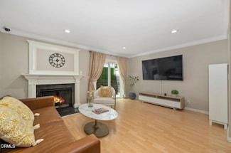 3130 Montrose Ave Unit 110, La Crescenta, CA 91214