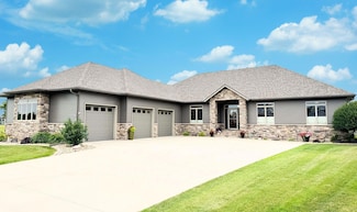 4517 Allyson Ct, Moorhead, MN 56560