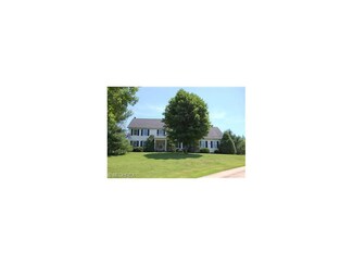 1490 Bell Rd, Chagrin Falls, OH 44022