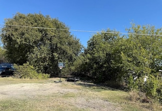 800 Arnold Dr, Bartlett, TX 76511