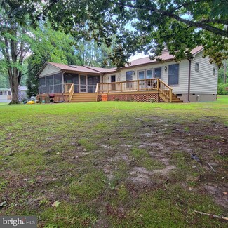 255 Colorado Dr, Heathsville, VA 22473