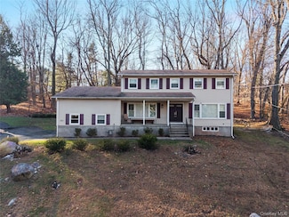 767 Union Rd, Spring Valley, NY 10977