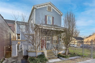 1136 Touro St, New Orleans, LA 70116