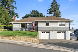 118 Dimmock St, Quincy, MA 02169