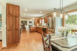 309 Harvard Dr, de Forest, WI 53532