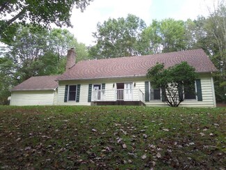 7515 Indian Valley Rd NW, Willis, VA 24380
