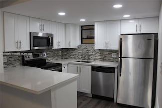 8290 Lake Dr Unit 504, Doral, FL 33166