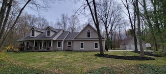13128 Woodhaven Dr, Grand Haven, MI 49417