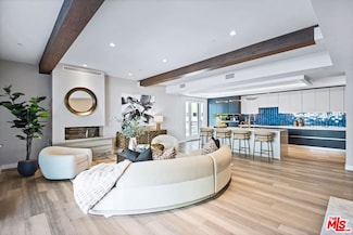 160 N La Peer Dr Unit 202, Beverly Hills, CA 90211