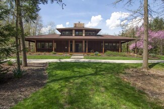 10040 Bancroft Rd, Garrettsville, OH 44231