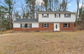 50 Sweet Brier Dr, Ballston Lake, NY 12019