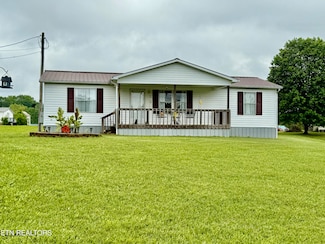 384 Whitaker Ln, Tazewell, TN 37879