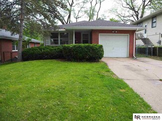 5616 Charles St, Omaha, NE 68132