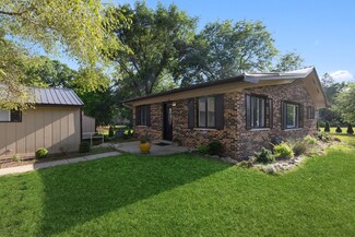 815 Area St, McHenry, IL 60051