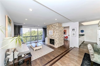 29600 Island View Dr Unit 201, Rancho Palos Verdes, CA 90275