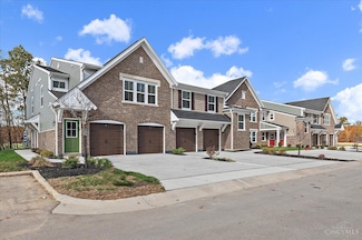 5883 Parkview Ln, Milford, OH 45150