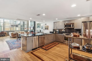 2200 Arch St Unit 1208, Philadelphia, PA 19103