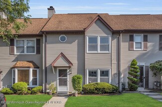 28 Forge Ct Unit 68, Jackson, NJ 08527