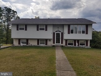 1 W West Ave, Pottsville, PA 17901