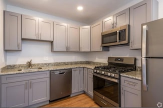 8 Lawton Place Unit 6, Waltham, MA 02453