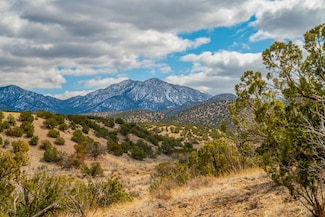 101 Sendero de Toho, Los Cerrillos, NM 87010