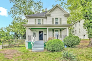418 Chestnut St, Vinton, VA 24179