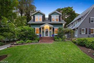 18 Park Terrace, Montclair, NJ 07043