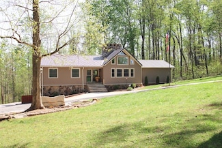 681 Skyline Dr, Sparta, TN 38583