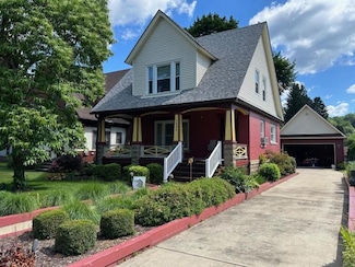 1407 Pennsylvania Ave E, Warren, PA 16365