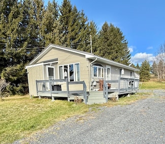 612 Lake Shore Rd, Saint David, ME 04773